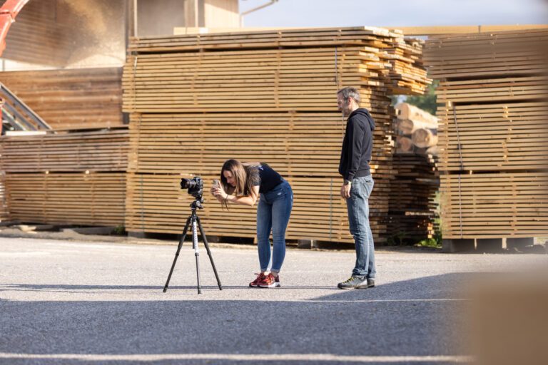 getiFOKUS Training, Brigitte mit Mitarbeiterin Holz Reisecker