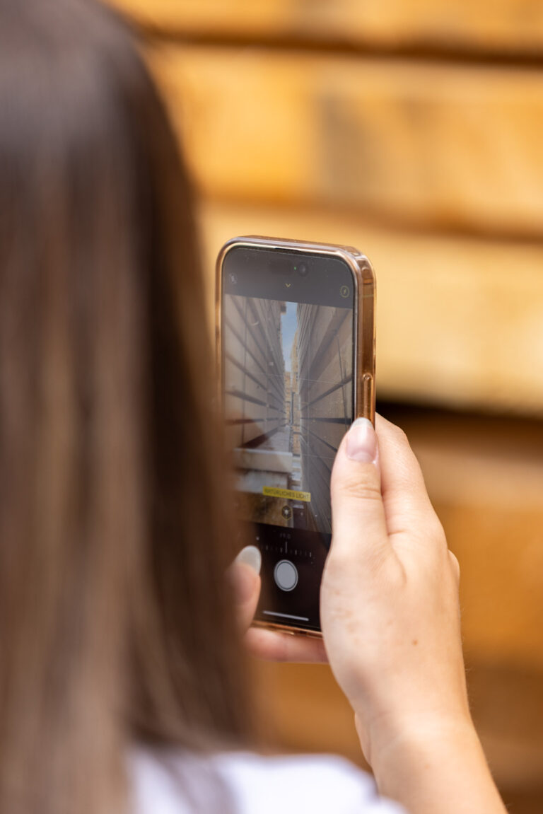 getiFOKUS Training, Brigitte mit Mitarbeiterin Holz Reisecker