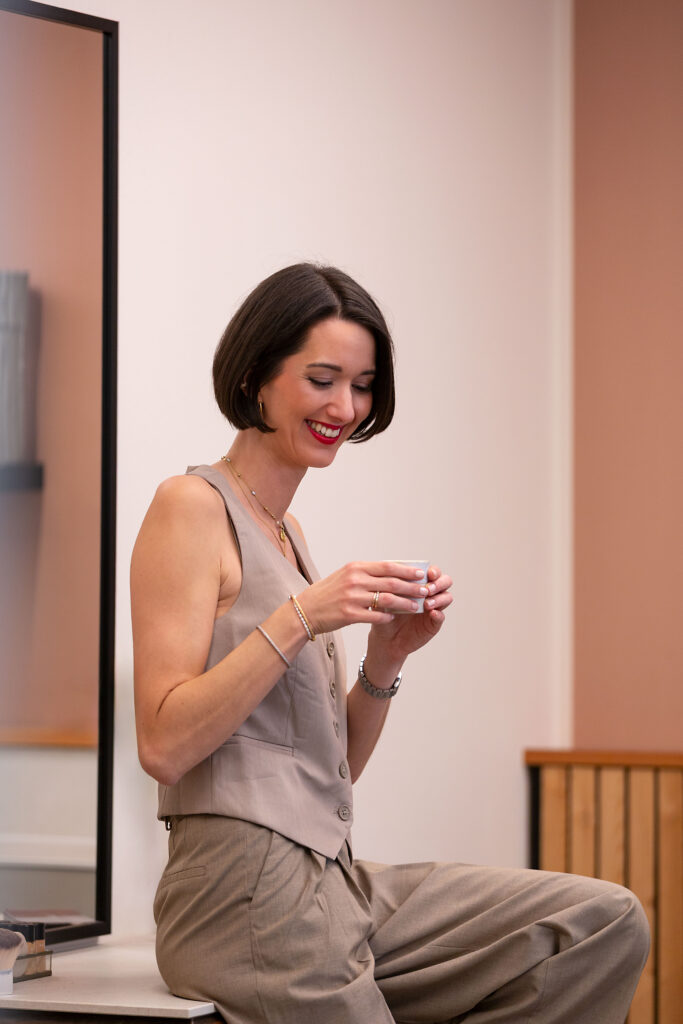 Carmen trinkt Espresso, Die Schönmacherei by Carmen Greil, Hautstudio @getifo.com