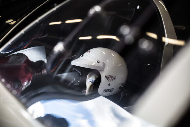 Bildserie shoppen: Veranstaltung am Red Bull Ring 2017, Helm im Cockpit